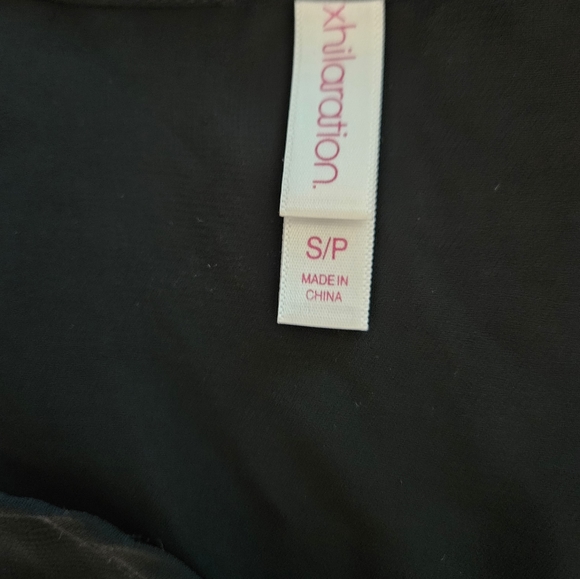 Sheer Pocket Cinched Top - Picture 8 of 9